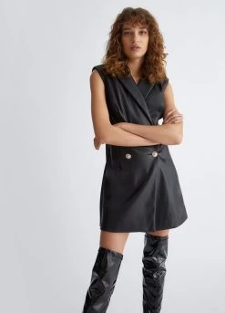 Kurzes Kleid Aus Beschichtetem Gewebe