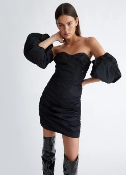 Kurzes Schwarzes Taftkleid