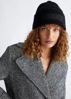 Mütze Mit Aufnäher