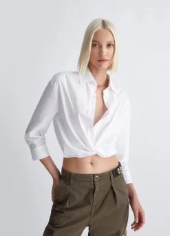 Weißes Hemd Mit Knoten