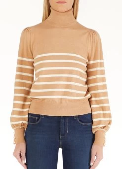 Streifenpullover Mit Rollkragen Und Perlen