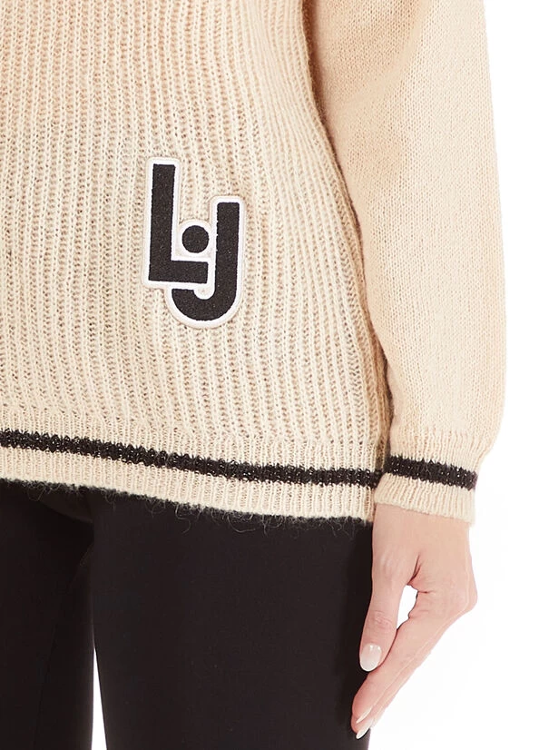 Rippstrickpullover Mit Aufnäher 5 Rippstrickpullover Mit Aufnäher – Bild 3