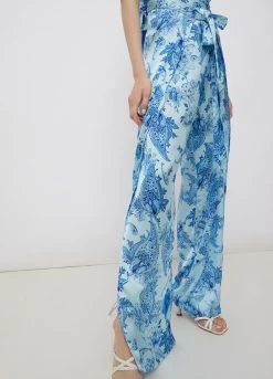 Lange Hose Aus Satin