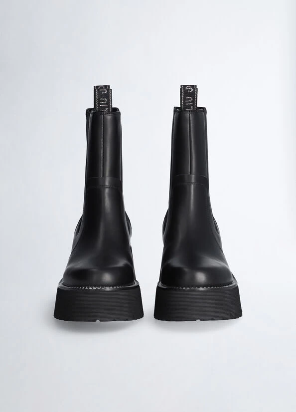 Beatle-Boots Aus Leder Mit Nieten 6 Beatle-Boots Aus Leder Mit Nieten – Bild 4