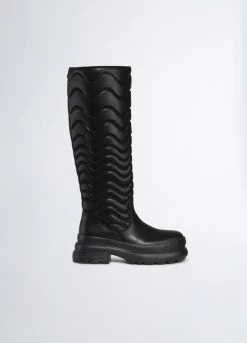Hohe Stiefel Mit Stickerei In Bold-Optik
