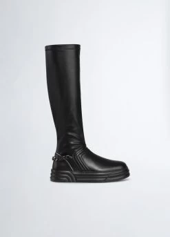 Hohe Schwarze Stiefel Mit Kette
