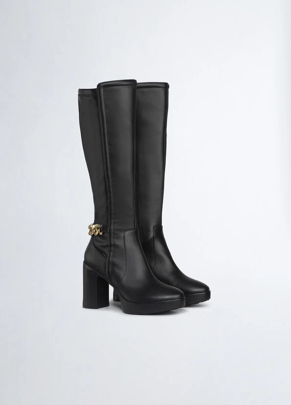 Hohe Stiefel Aus Leder Mit Logokette 4 Hohe Stiefel Aus Leder Mit Logokette – Bild 2