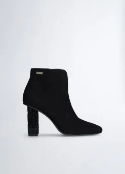 Schwarze Stiefeletten Aus Veloursleder